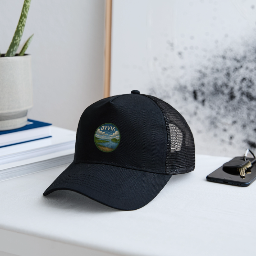Byvik Trucker Cap - svart/svart